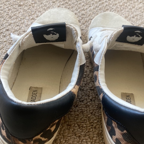 Steve Madden Leopard Print Star Sneakers. Size 8 - Picture 5 of 13
